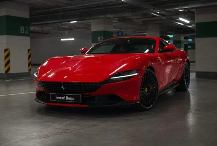Ferrari Roma — zdjęcie 1